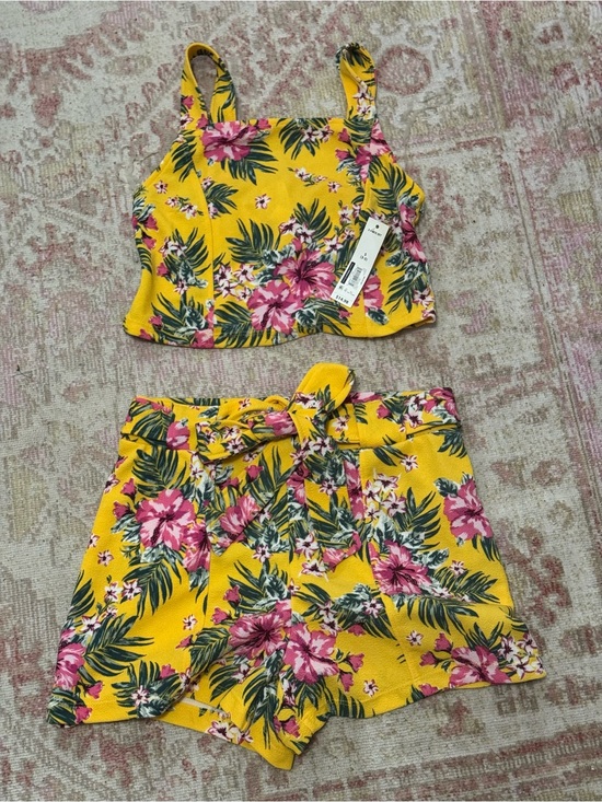 No Boundaries Pants - No Boundaries Yellow Floral Top & Shorts Set with Pink Accents